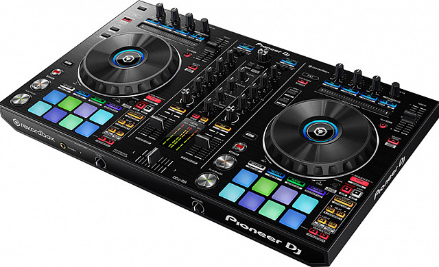Pioneer DDJ-RB и DDJ-RR – компактные и недорогие контроллеры для программы Rekordbox DJ Pioneer DDJ-RB и DDJ-RR – компактные и недорогие контроллеры для программы Rekordbox DJ
